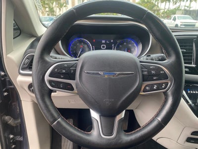 2017 Chrysler Pacifica Touring L Plus