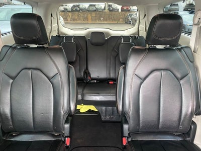 2017 Chrysler Pacifica Touring L Plus