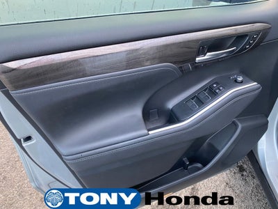 2023 Toyota Highlander Platinum