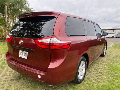 2017 Toyota Sienna L 7 Passenger