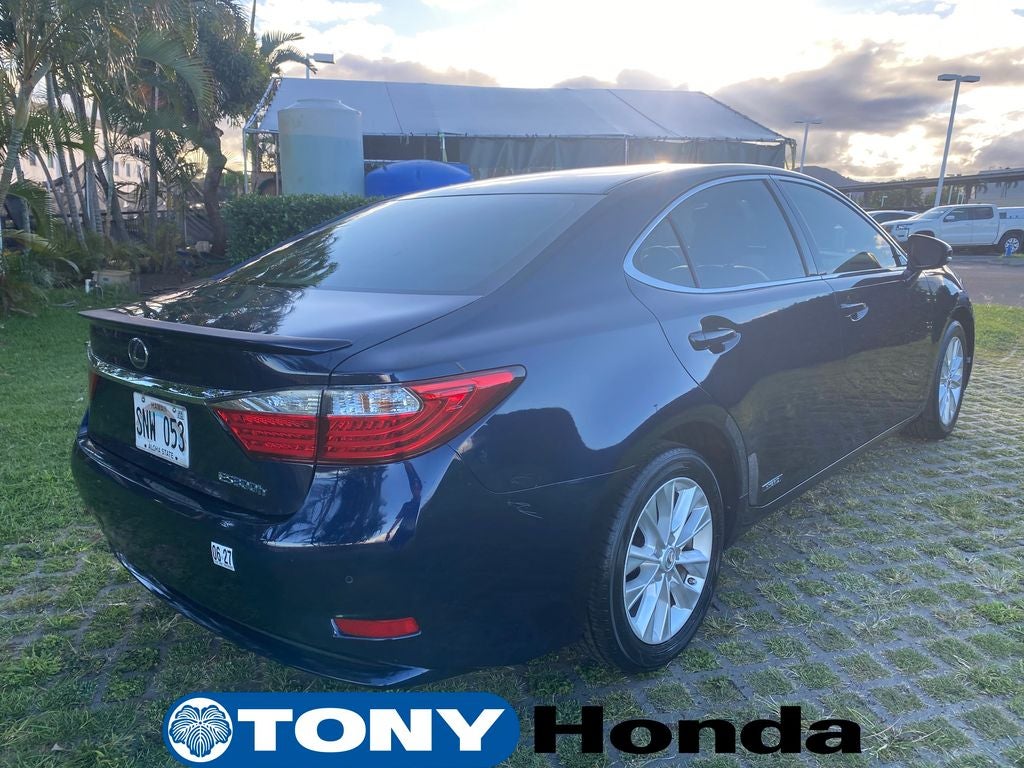 2015 Lexus ES 300h