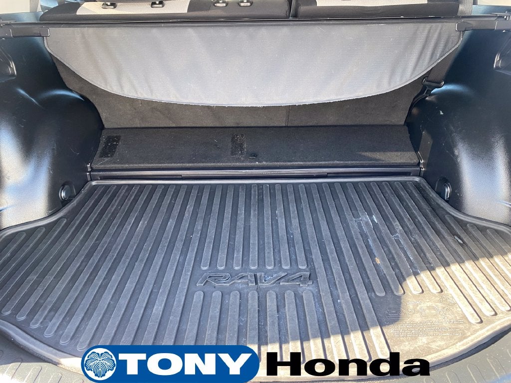 2018 Toyota RAV4 Hybrid LE Plus
