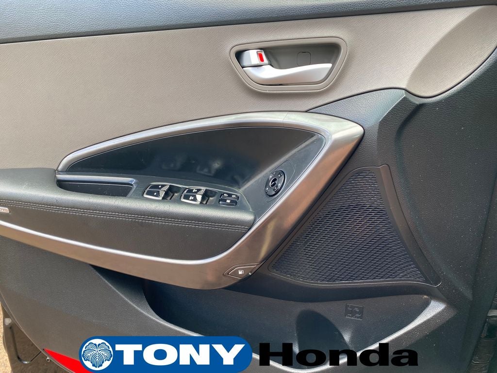 2017 Hyundai SANTA FE SE