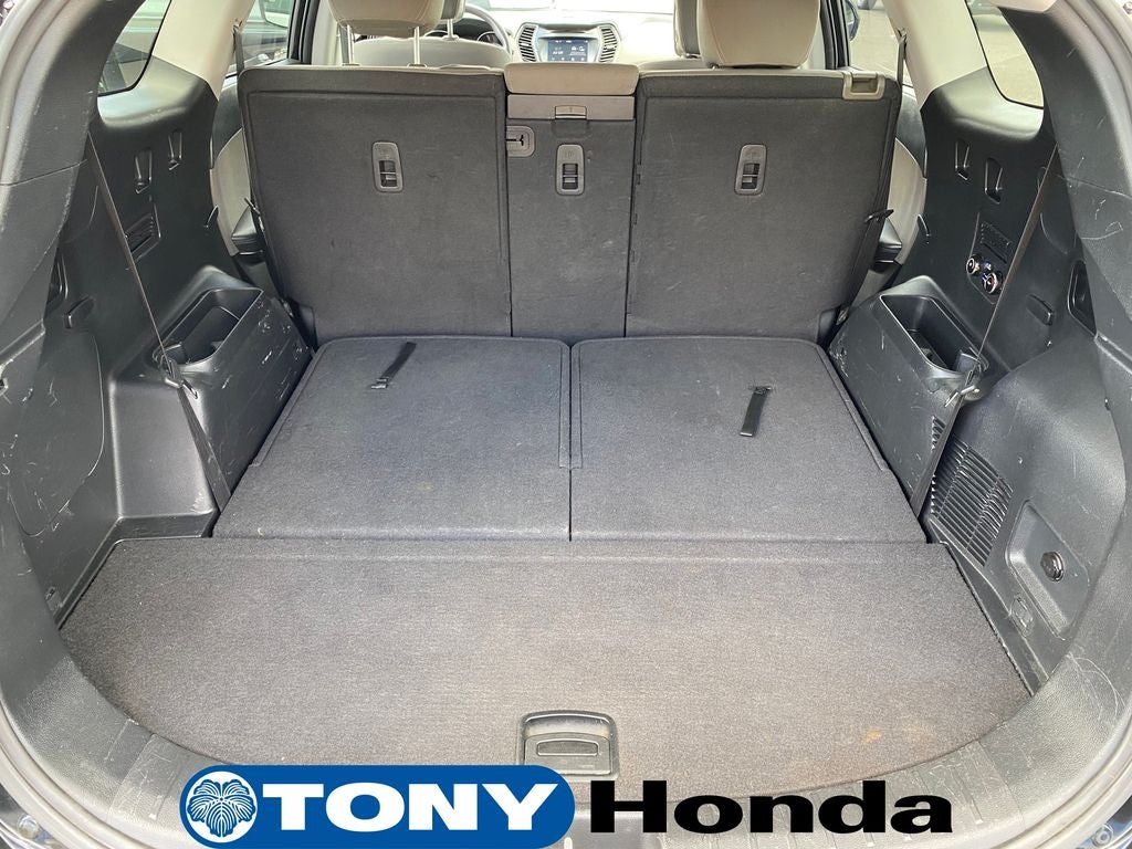 2017 Hyundai SANTA FE SE