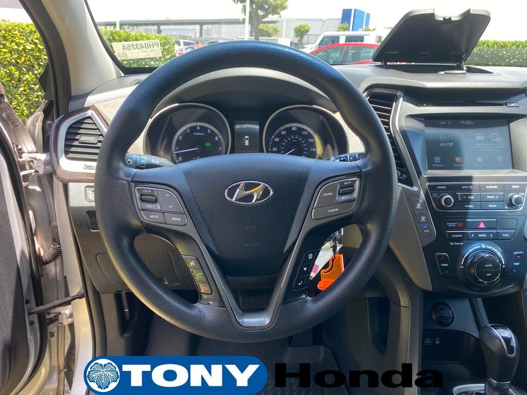 2017 Hyundai SANTA FE SE