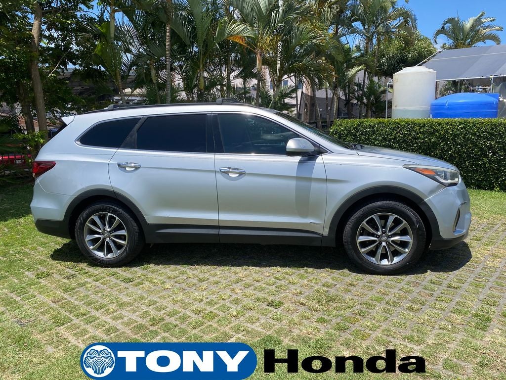 2017 Hyundai SANTA FE SE