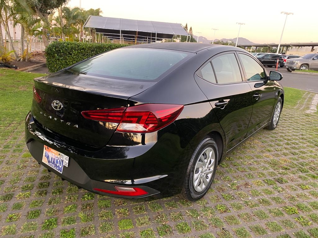 2019 Hyundai ELANTRA SE