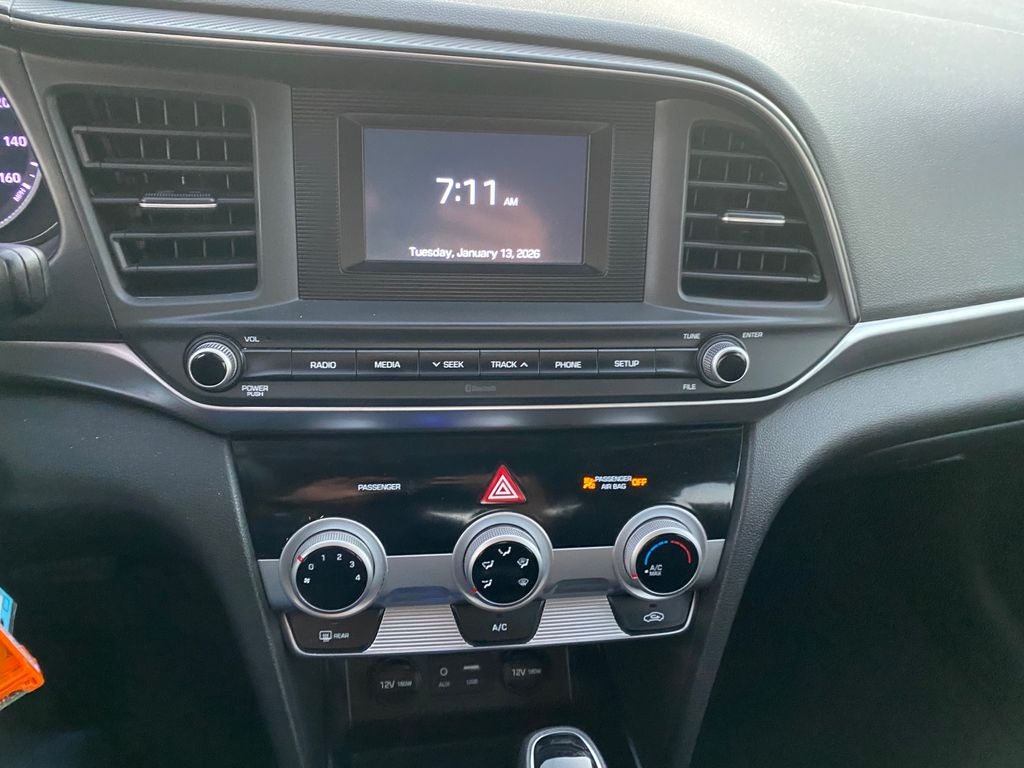 2019 Hyundai ELANTRA SE