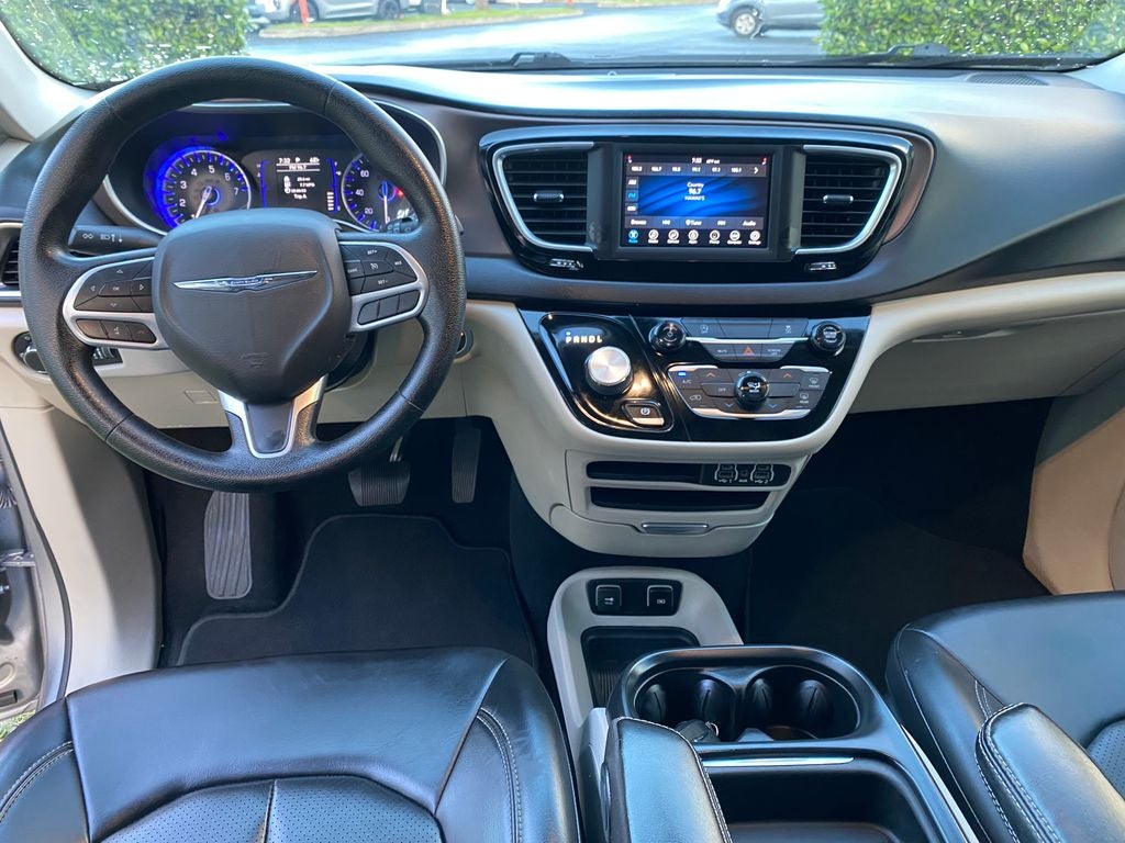 2021 Chrysler Voyager LXI