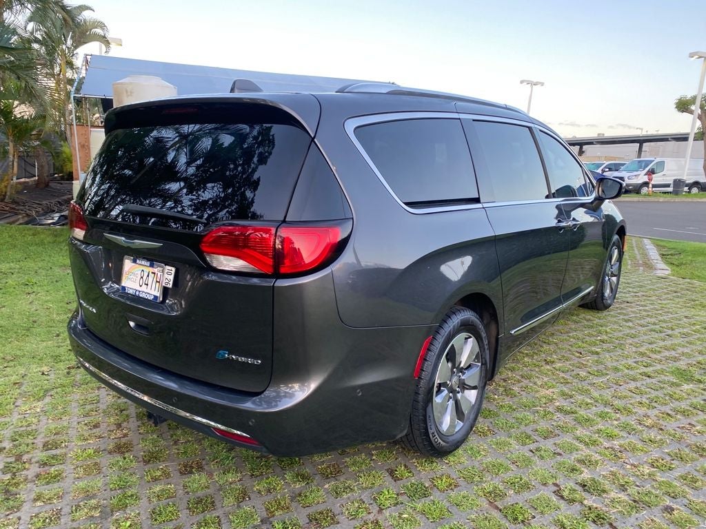 2018 Chrysler Pacifica Hybrid Limited