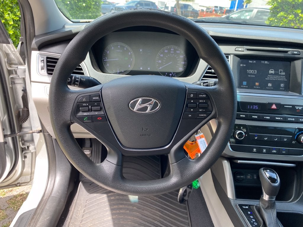 2017 Hyundai SONATA SE