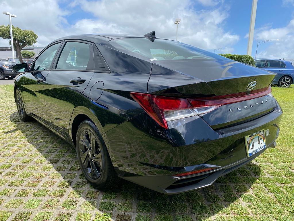 2022 Hyundai ELANTRA SEL