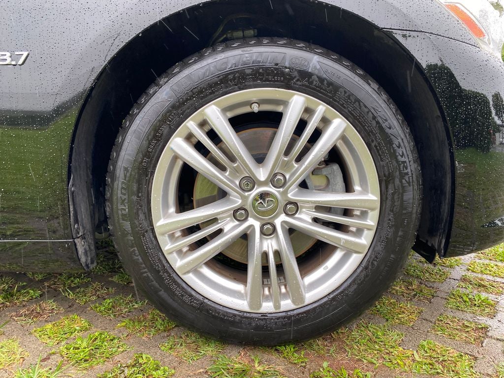 2015 INFINITI Q40 Base