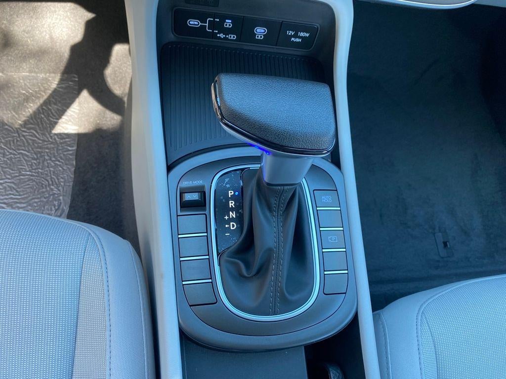 2026 Hyundai KONA SE FWD