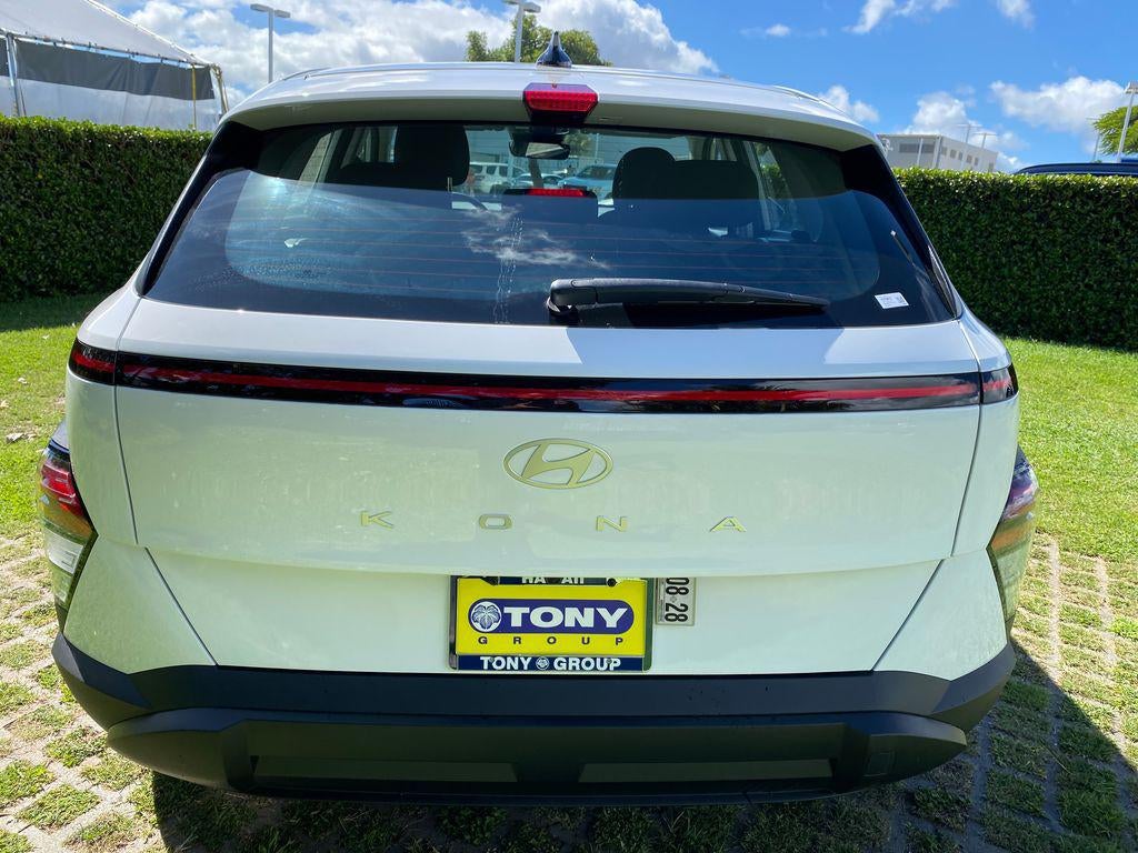 2027 Hyundai KONA SE FWD