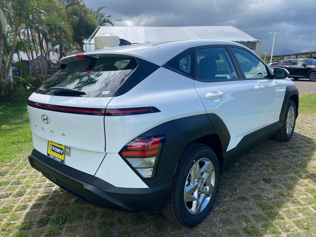 2027 Hyundai KONA SE FWD