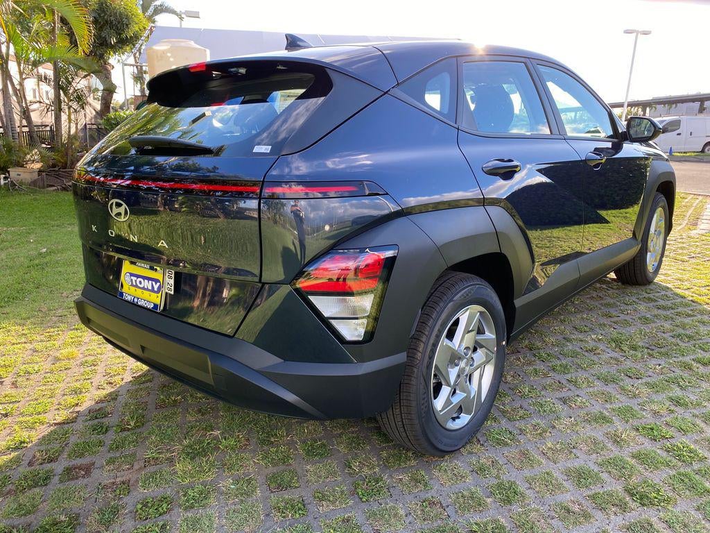 2027 Hyundai KONA SE FWD