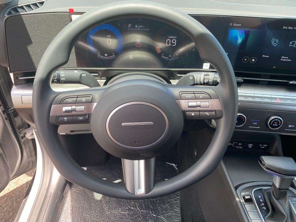 2027 Hyundai KONA SE FWD