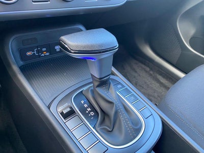 2026 Hyundai KONA SE FWD