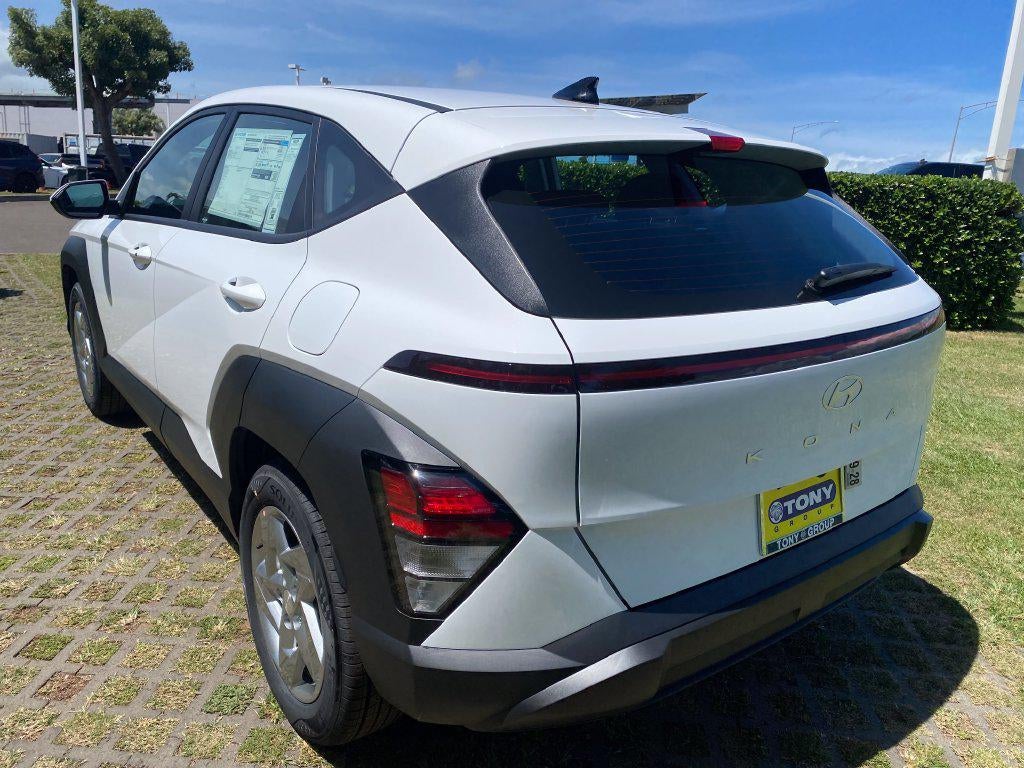 2027 Hyundai KONA SE FWD