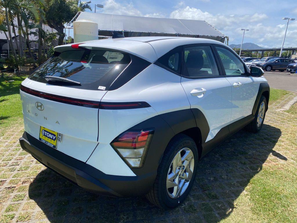 2027 Hyundai KONA SE FWD