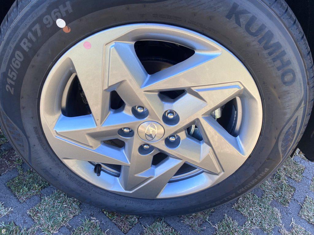 2027 Hyundai KONA SE FWD