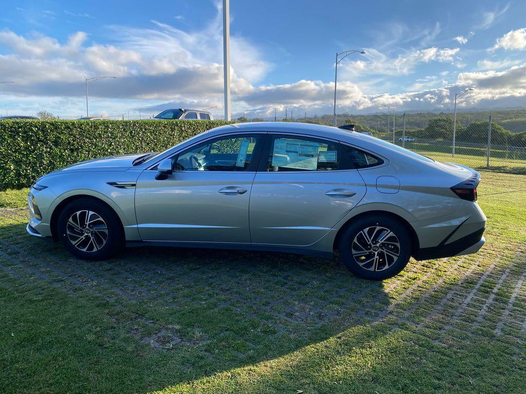 2026 Hyundai SONATA HYBRID Blue