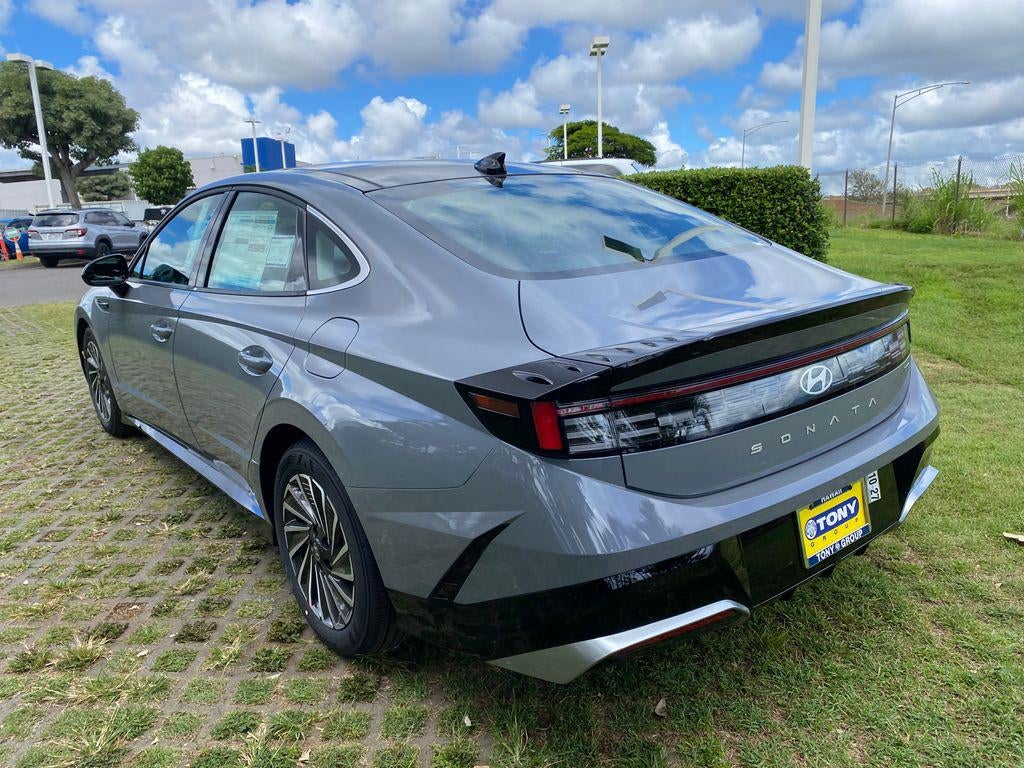 2026 Hyundai SONATA HYBRID SEL