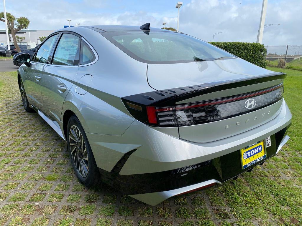 2026 Hyundai SONATA HYBRID SEL