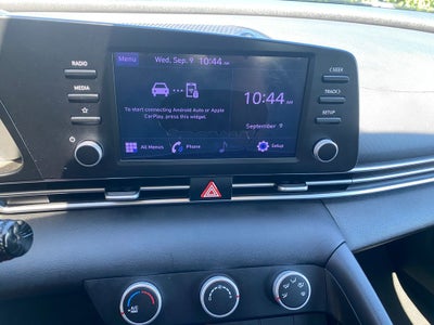 2023 Hyundai ELANTRA SE