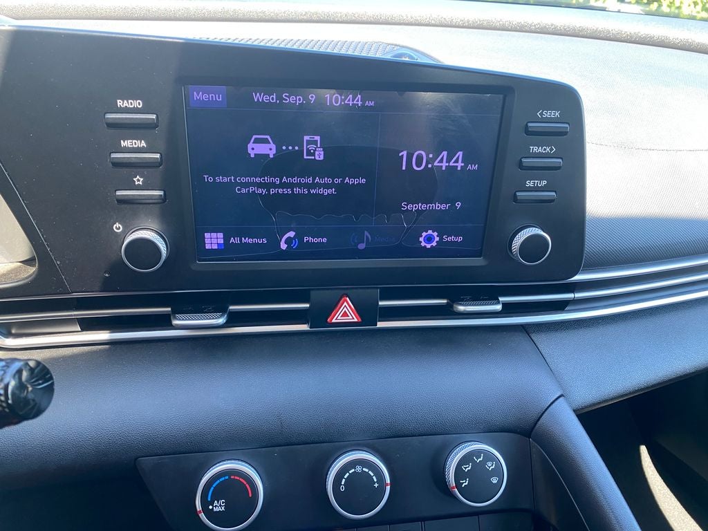 2023 Hyundai ELANTRA SE