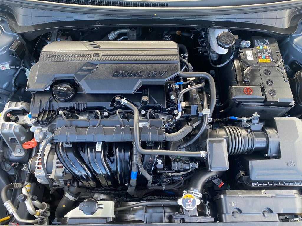 2022 Hyundai ELANTRA SE