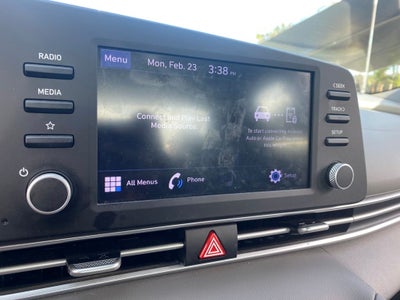 2022 Hyundai ELANTRA SE