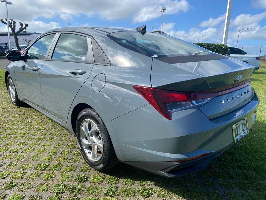 2022 Hyundai ELANTRA SE