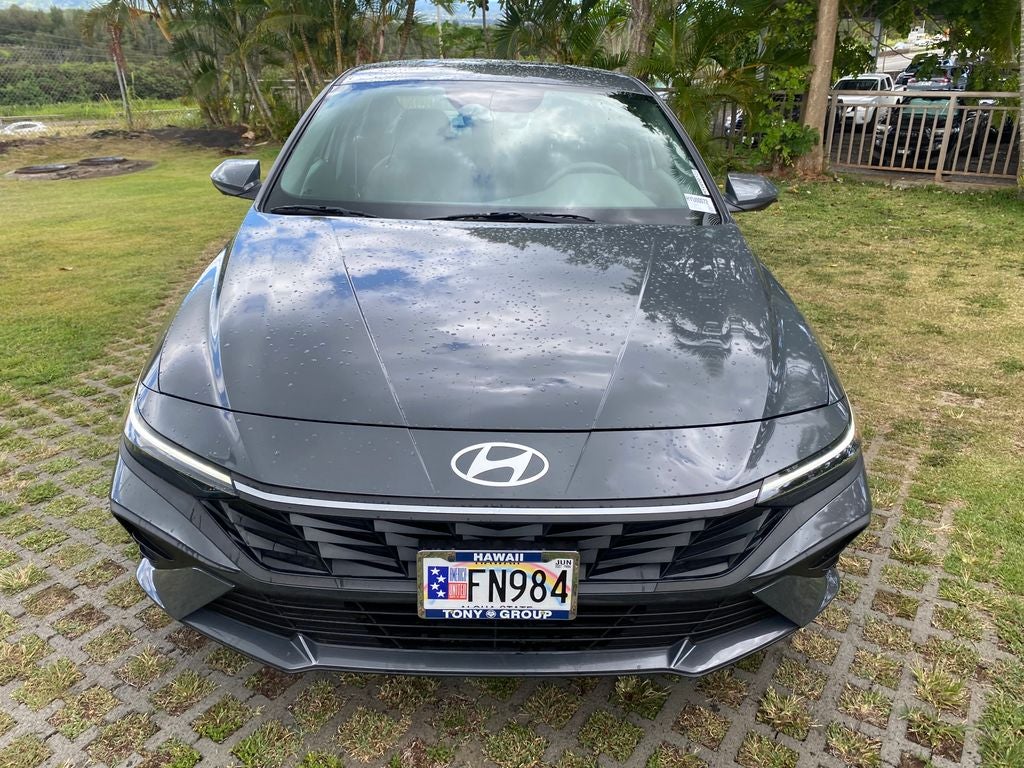 2025 Hyundai ELANTRA SE