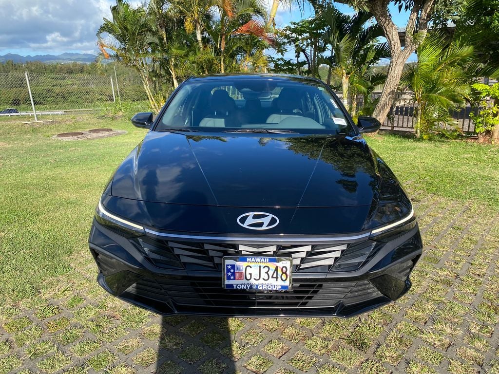 2025 Hyundai ELANTRA SE