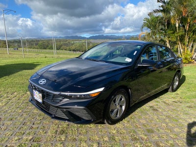 2025 Hyundai ELANTRA SE