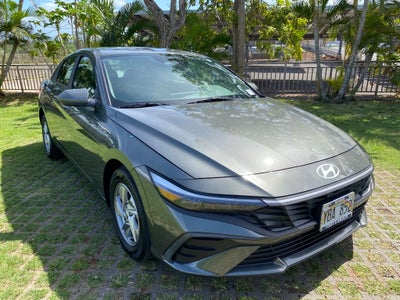 2025 Hyundai ELANTRA SE