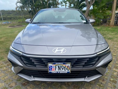 2025 Hyundai ELANTRA SE