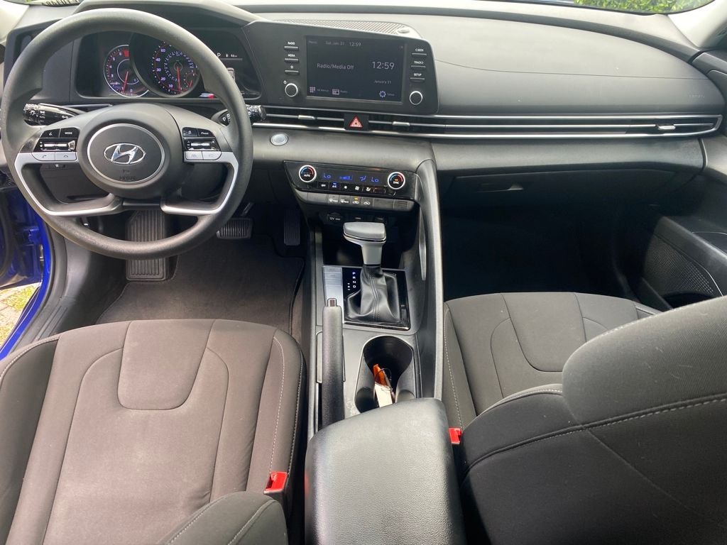 2022 Hyundai ELANTRA SEL