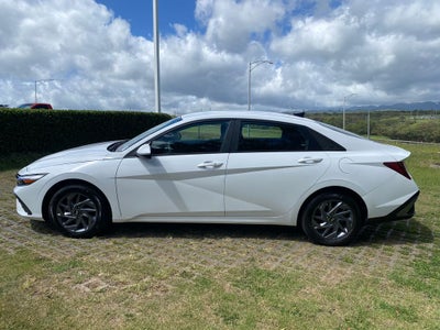 2024 Hyundai ELANTRA SEL
