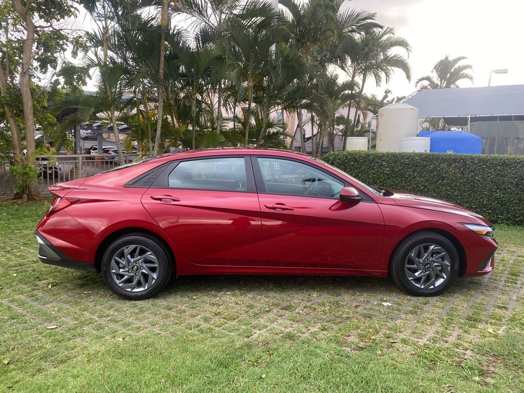 2024 Hyundai ELANTRA SEL