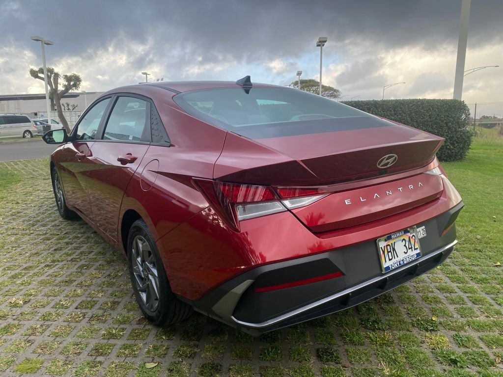 2024 Hyundai ELANTRA SEL