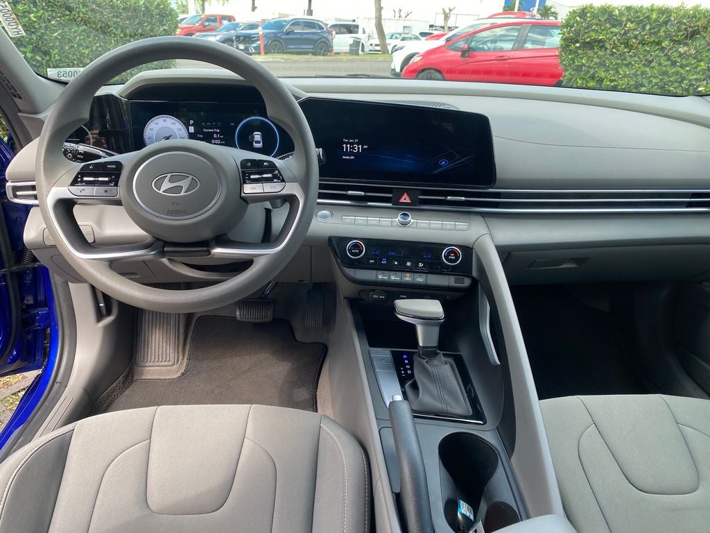 2024 Hyundai ELANTRA SEL