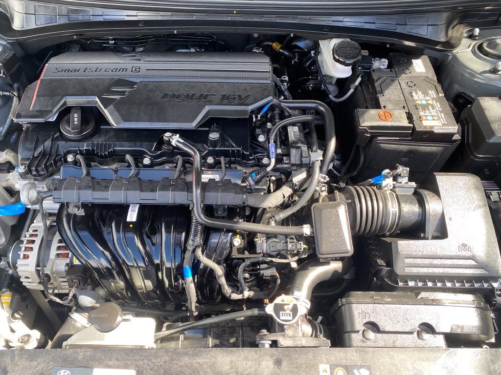 2025 Hyundai ELANTRA SEL Sport