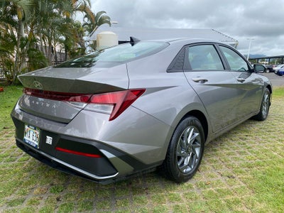 2024 Hyundai ELANTRA SEL