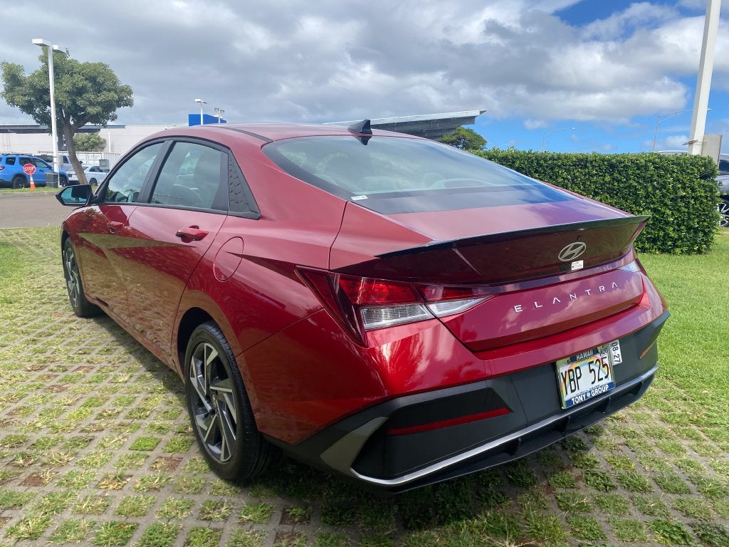 2025 Hyundai ELANTRA SEL Sport