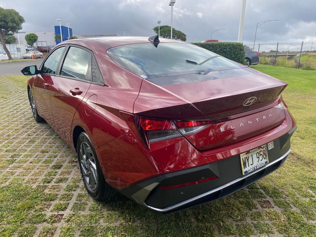 2024 Hyundai ELANTRA SEL