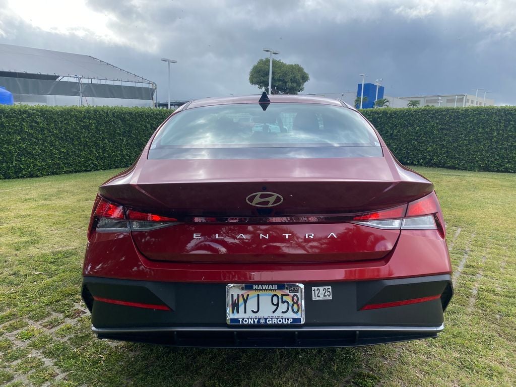 2024 Hyundai ELANTRA SEL