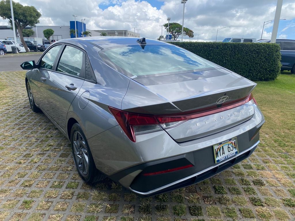 2024 Hyundai ELANTRA SEL